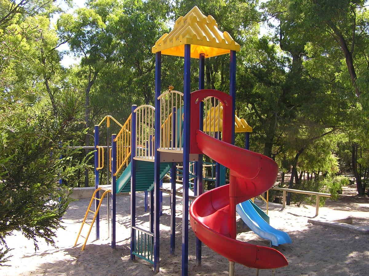 Coalmine Beach Holiday Park Walpole Exterior photo